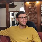 Laureato con 110 e lode in Filosofia e in Scienze filosofiche presso l'Università degli Studi di Milano propone lezioni di italiano e latino